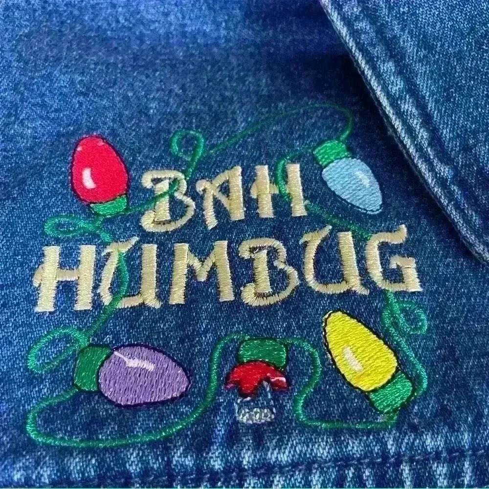 Classic Elements Denim Shirt Shacket Christmas Embroidered Size Medium Holiday - Picture 3 of 8